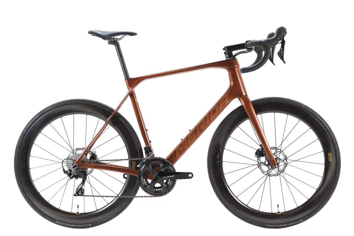 Merida Scultura 4000 Endurance Shimano 105 Disc Road Bike 2023, Size Large 1