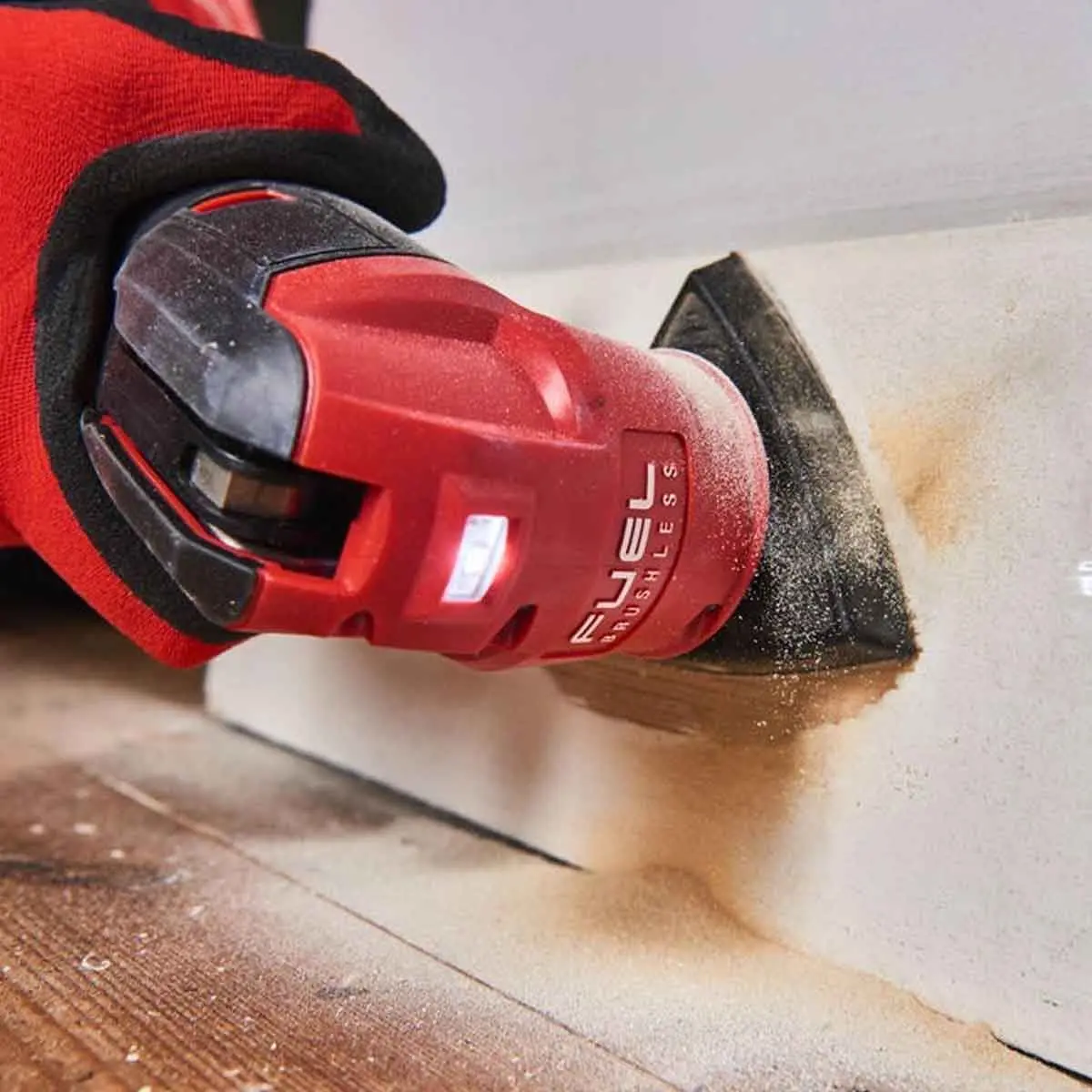 Milwaukee M18fmt-0 18V Fuel Brushless Multi Tool With 1 X 3.0Ah Battery & Charger 2