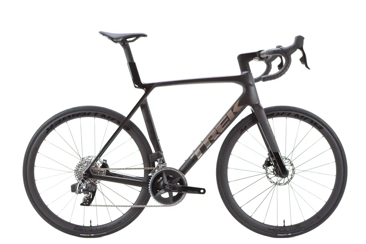 Trek Madone Sl 6 Gen 8 Sram Rival Etap Axs Disc Road Bike 2025, Size Large 1