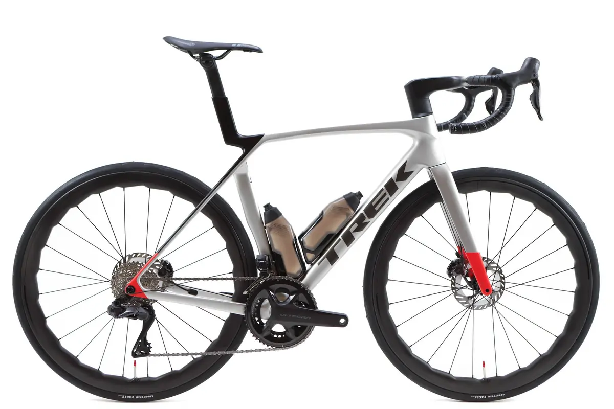 Trek Madone Sl7 Gen 8 Shimano Ultegra Di2 Disc Road Bike 2024, Size M/L 1