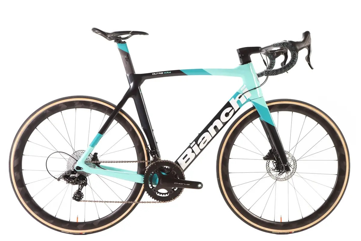 Bianchi Oltre Xr4 Campagnolo Chorus Disc Road Bike 2022, Size 59Cm 1