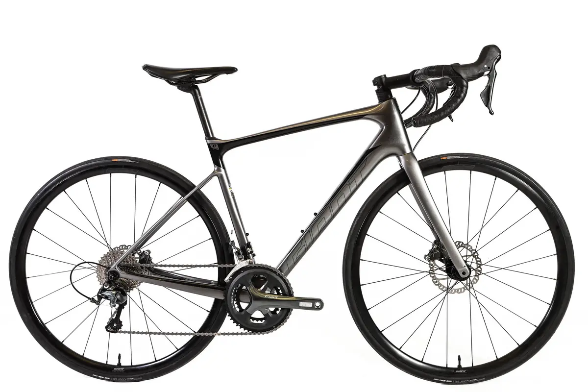 Giant Defy Advanced 3 Disc Shimano Tiagra Road Bike 2021, Size M 1
