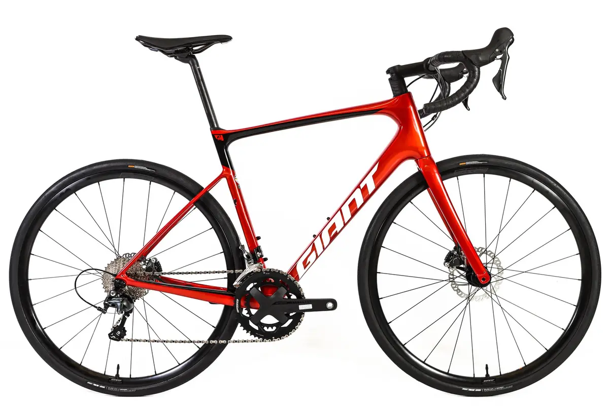Giant Defy Advanced 3 Disc Shimano Tiagra Road Bike 2022, Size M/L 1