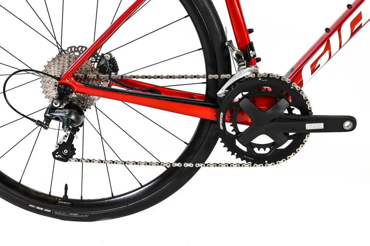 Giant Defy Advanced 3 Disc Shimano Tiagra Road Bike 2022, Size M/L 2