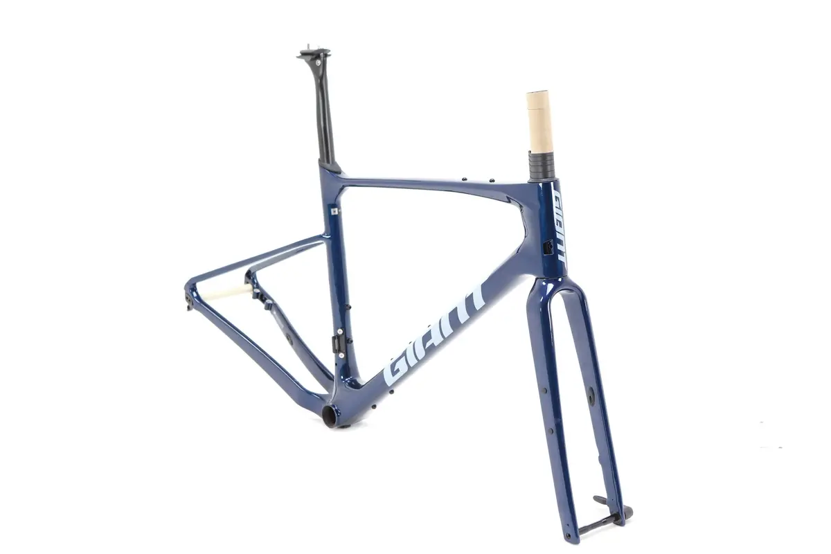 Giant Revolt Advanced Pro Gravel Frameset 2022, Size Medium 1