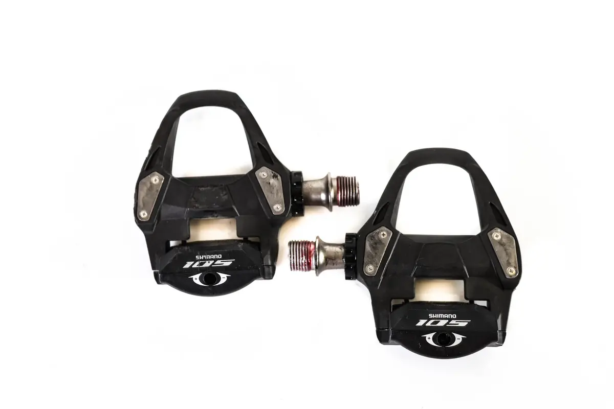 Shimano 105 R7000 Pedals 1