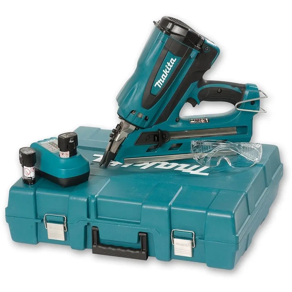 Makita Gn900se 7.2V Cordless First Fix Gas Nailer With 2 X 7.2V Batteries Charger In Case 1