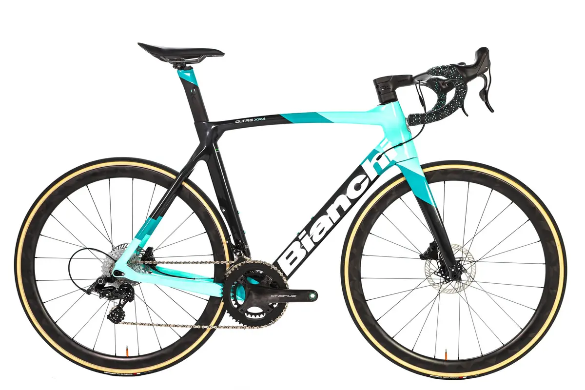 Bianchi Oltre Xr4 Campagnolo Chorus Disc Road Bike 2022, Size 59Cm 1
