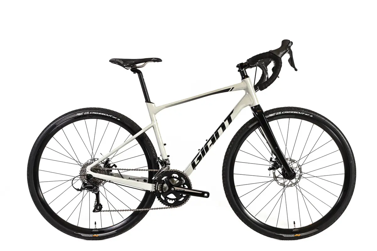 Giant Revolt 2 Shimano Sora Disc Gravel Bike 2022, Size Medium 1