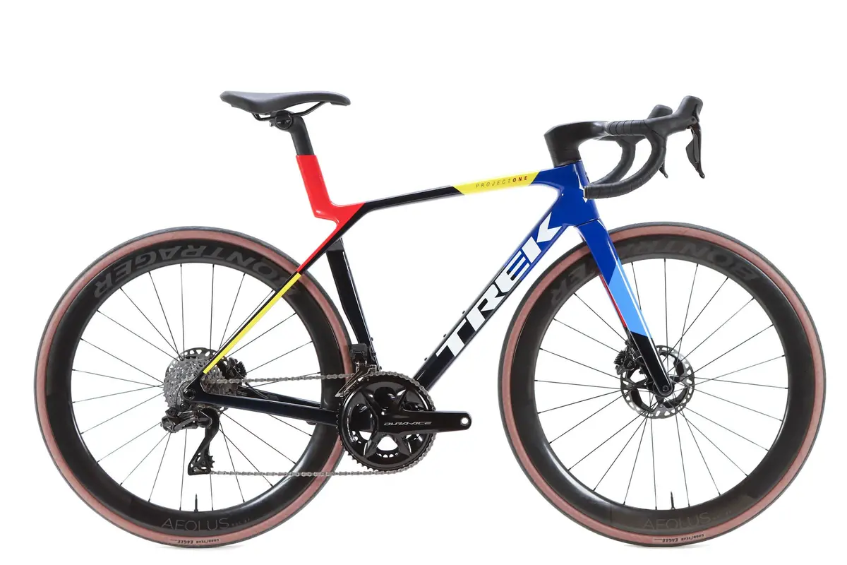 Trek Madone Slr 9 Gen 8 Shimano Dura-Ace Di2 Disc Road Bike 2025, Size Medium 1