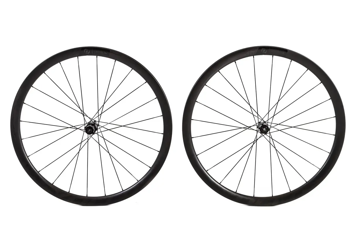 Syncros Capital One 35 Disc Carbon Wheelset, Shimano Freehub 1