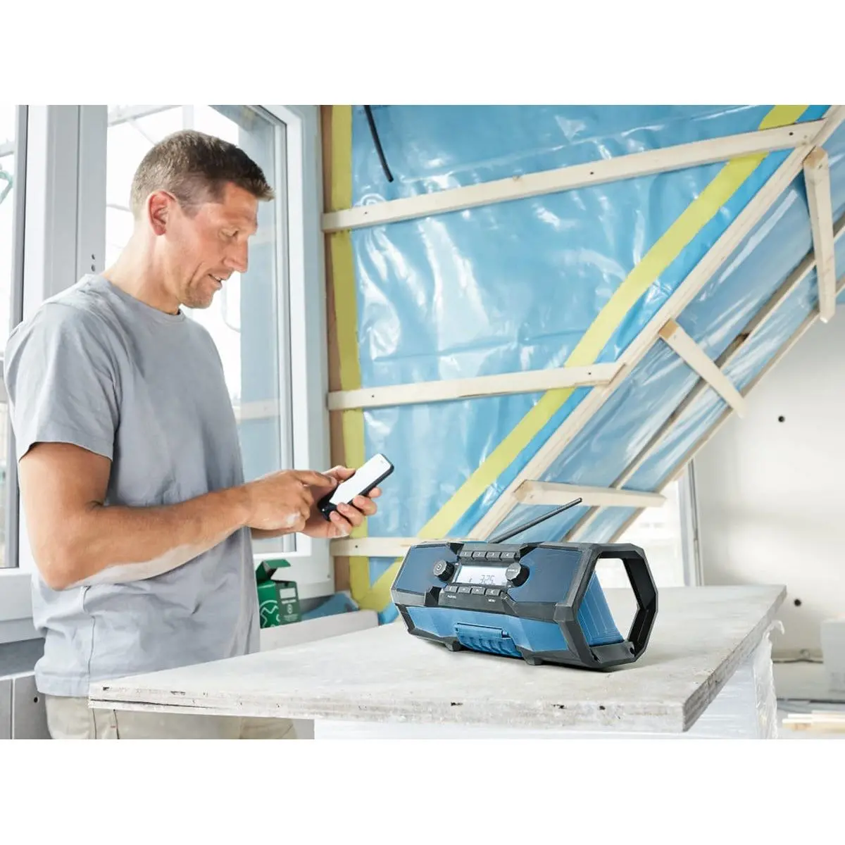 Bosch Gpb 18V-2 C Professional Bluetooth Radio With Fm, Aux, And Usb Charging Body Only 240V 06014A3070 2