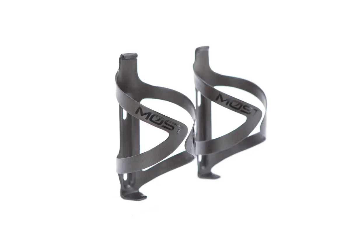 Most The Wings 1K Carbon Bottle Cage - Pair 1
