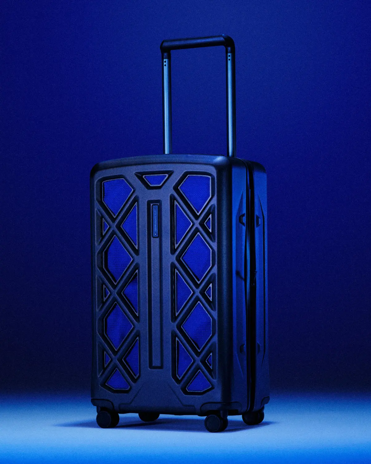 Feather Flight Check-In Spinner - 80/90L -  Bright Navy 1