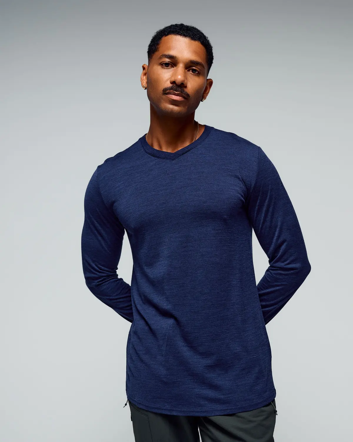 Men's 100% Merino Long Sleeve V-Top - Midnight Navy Marle 1