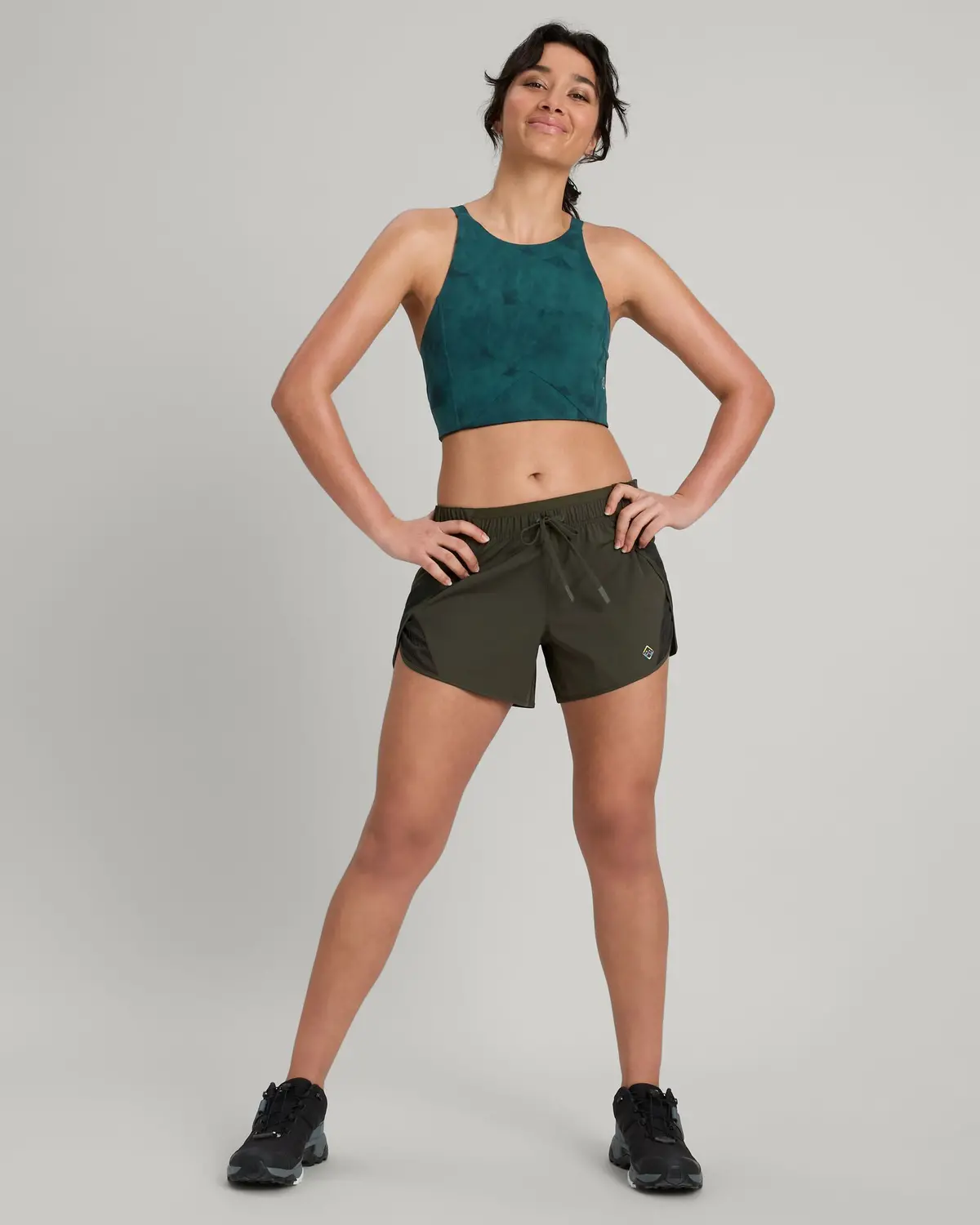 Well.Der.Ness Move Women's Crop Top - Deep Lagoon Sunburst Print 2