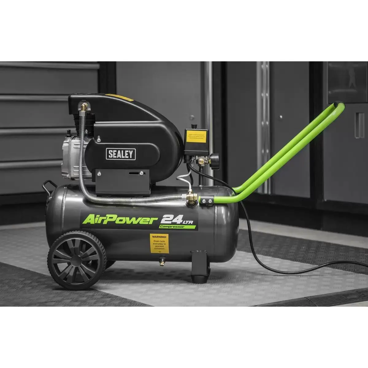 Sealey Sac2420epk 24L Direct Drive Air Compressor With 4Pc Air Accessory Kit 230V 2