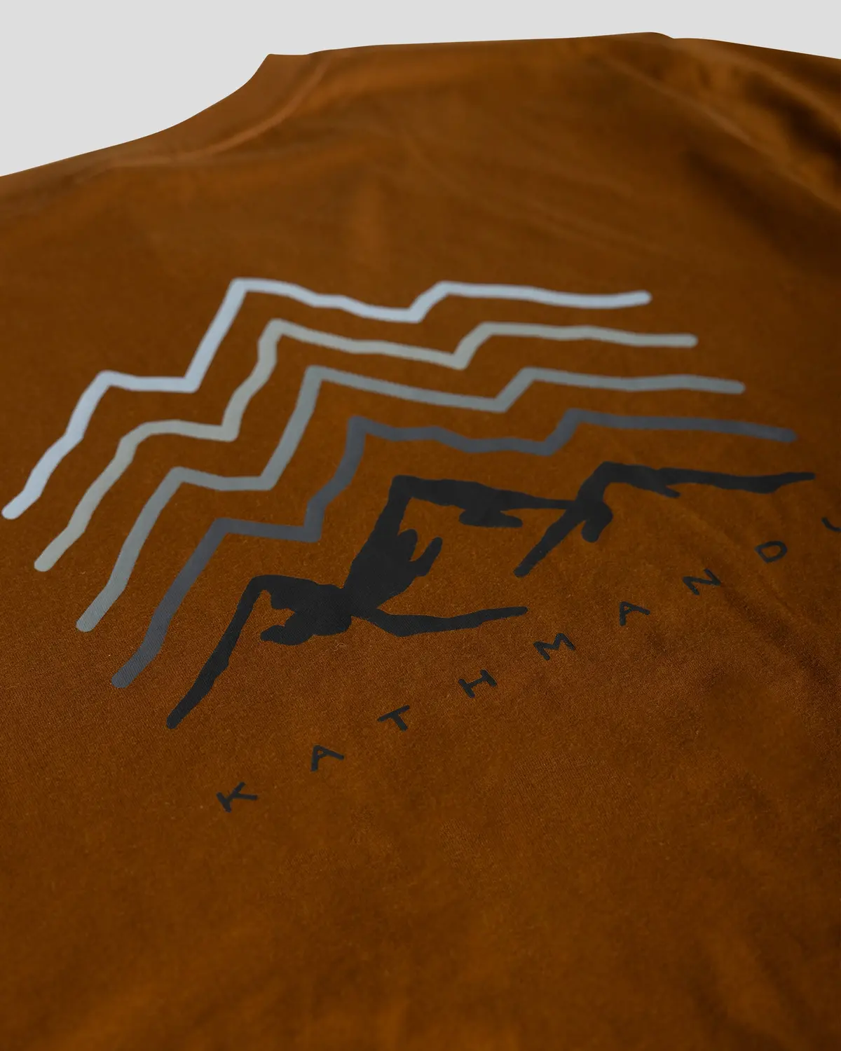 Men's Mountain Rays Organic Cotton T-Shirt - Bark 6