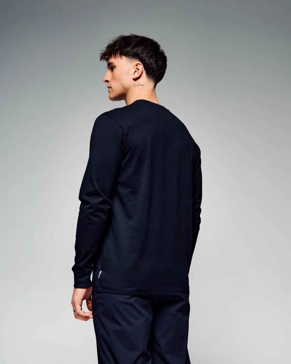 Men's Lizard Organic Cotton Long Sleeve Tee -  Black Stingray 3
