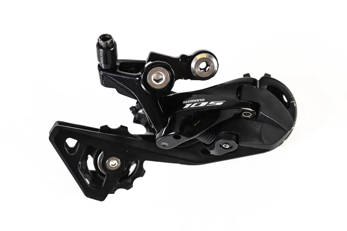 Shimano 105 R7000 Rear Derailleur, Medium Cage 1